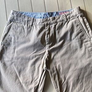 Vineyard Vines Men's Khaki Chinos